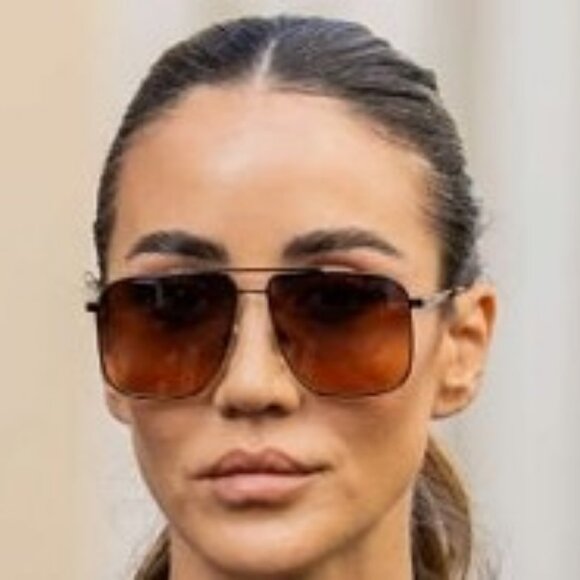 Victoria Beckham VB240S 001 Sunglasses Black Square Frame, Brown Lenses - Picture 4 of 11